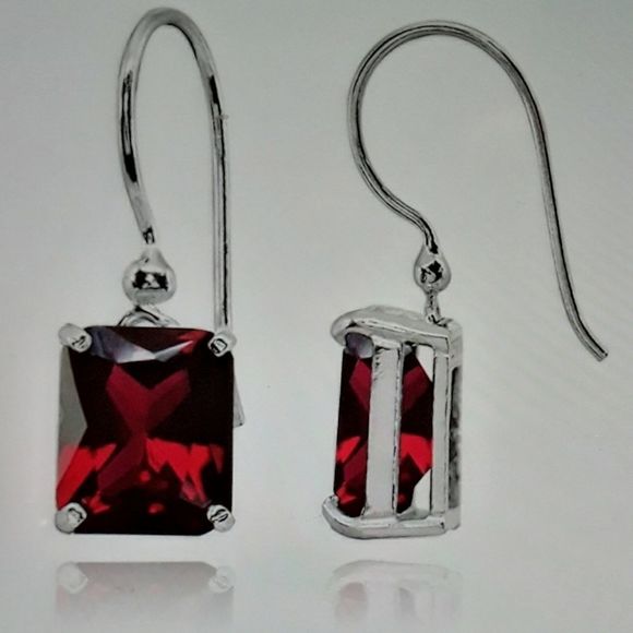 Earring - Picture 3 of 3